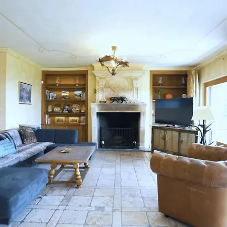 Des Reines - Luxe Discret, Vue Imprenable, Calme Absolue 샬레 크란스몬타나